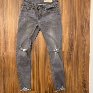 Gray Destroyed Cropped Skinny Jeans- Size 7